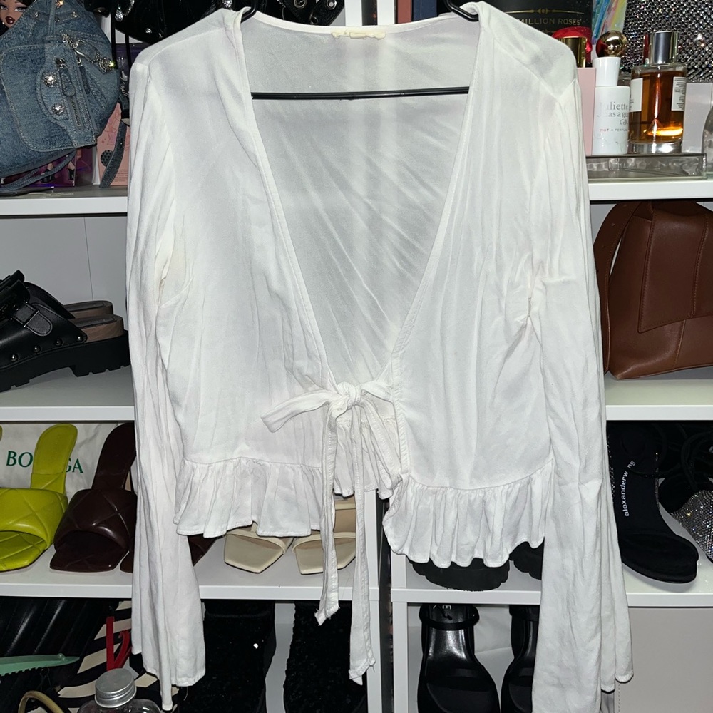 Pacsun long sleeve front tie cropped blouse